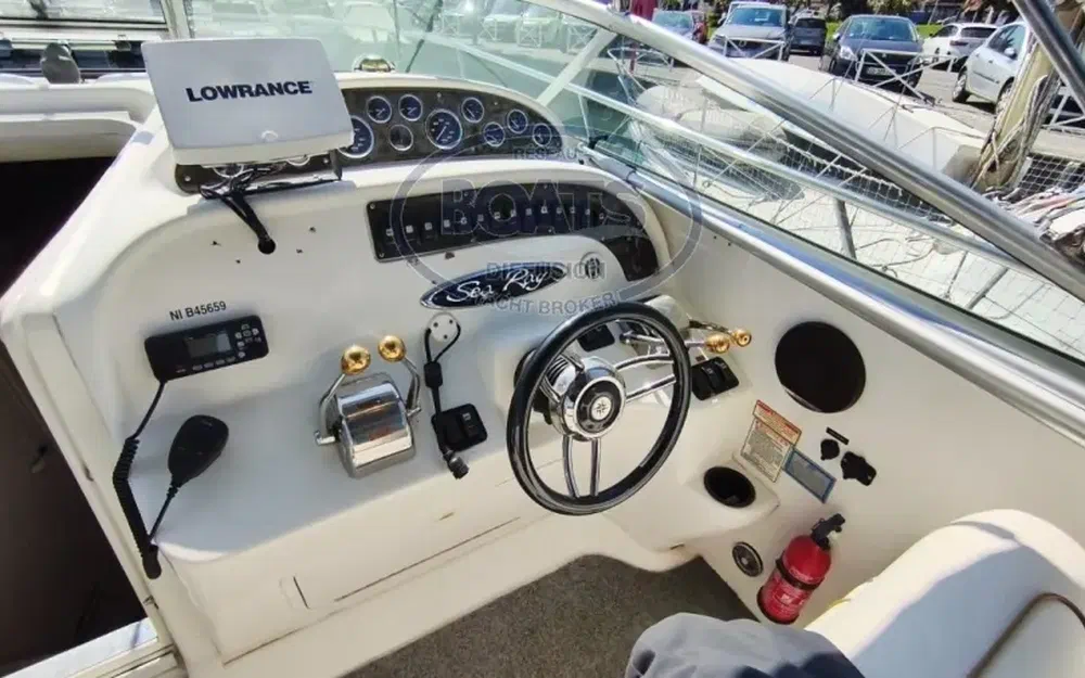 slider 5 Sea Ray Amberjack 290