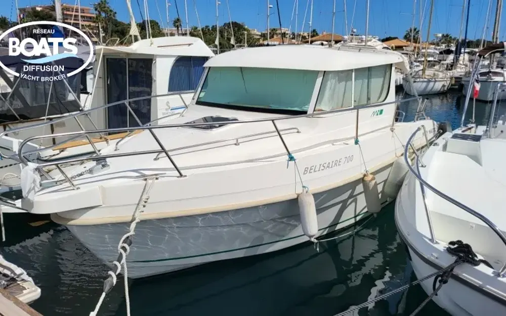 slider 0 Mery Nautic Belisaire 700