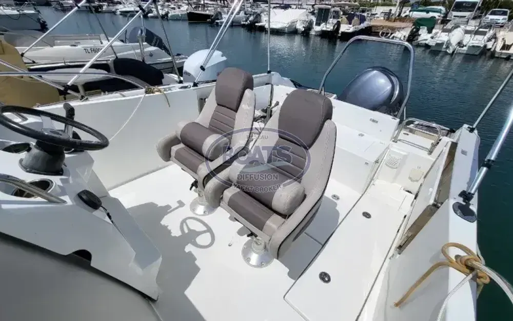 slider 2 Jeanneau Cap Camarat 7.5 CC Serie 2