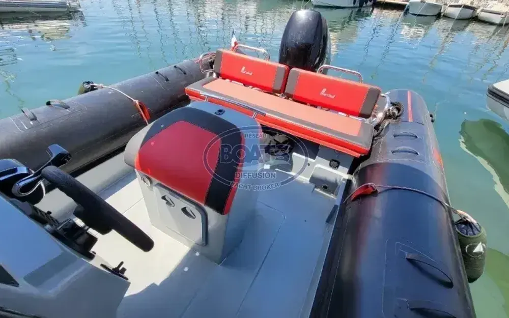 slider 4 Marshall M6