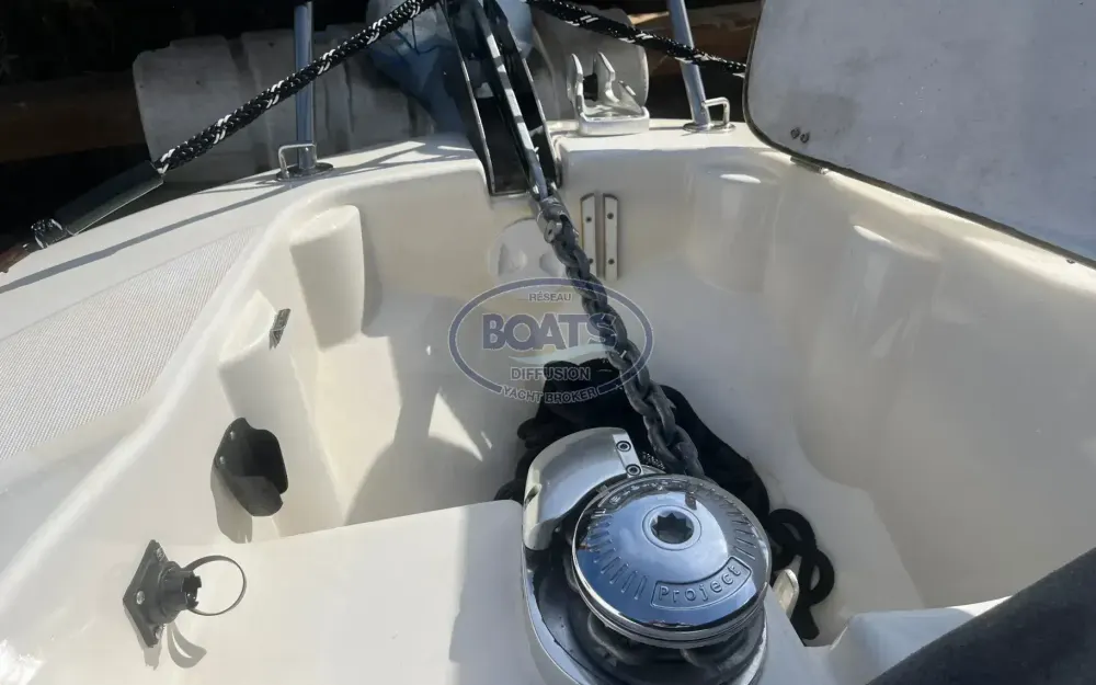 slider 11 Jeanneau Cap Camarat 715 WA