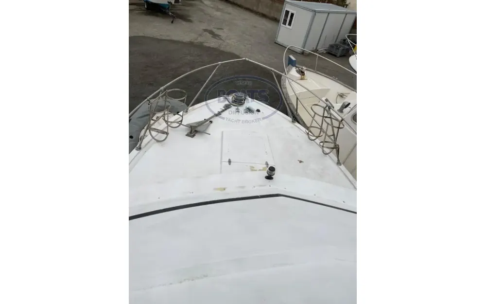 slider 4 Bertram  28 Flybridge