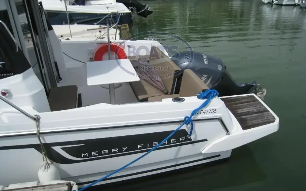 slider 1 Jeanneau Merry Fisher 795