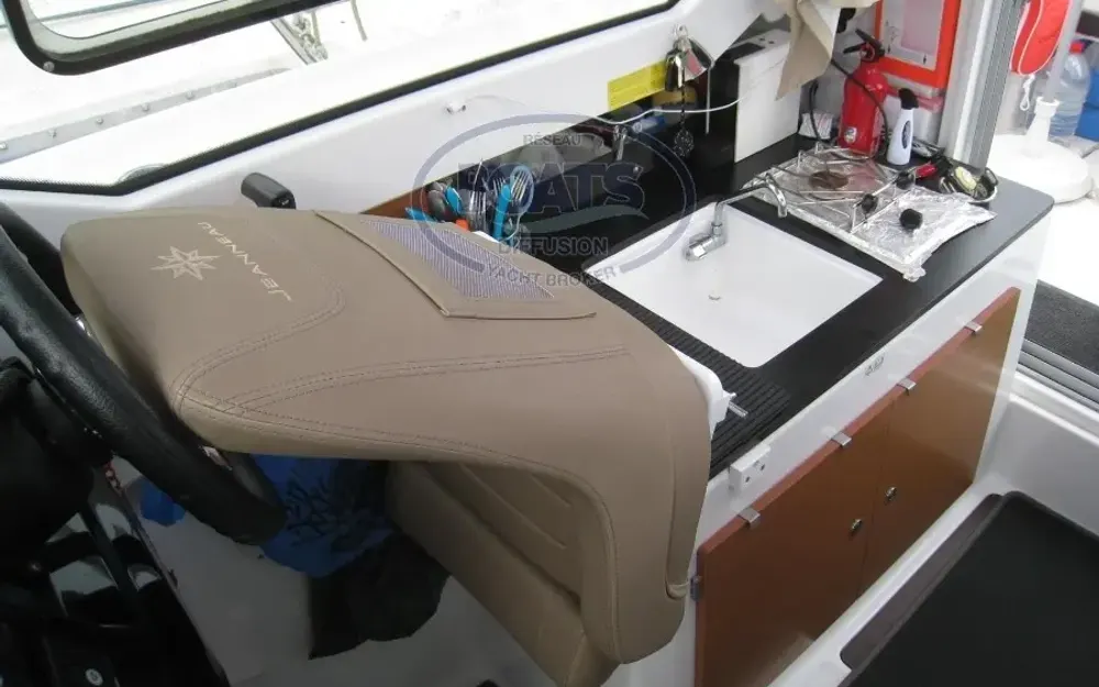 slider 5 Jeanneau Merry Fisher 795