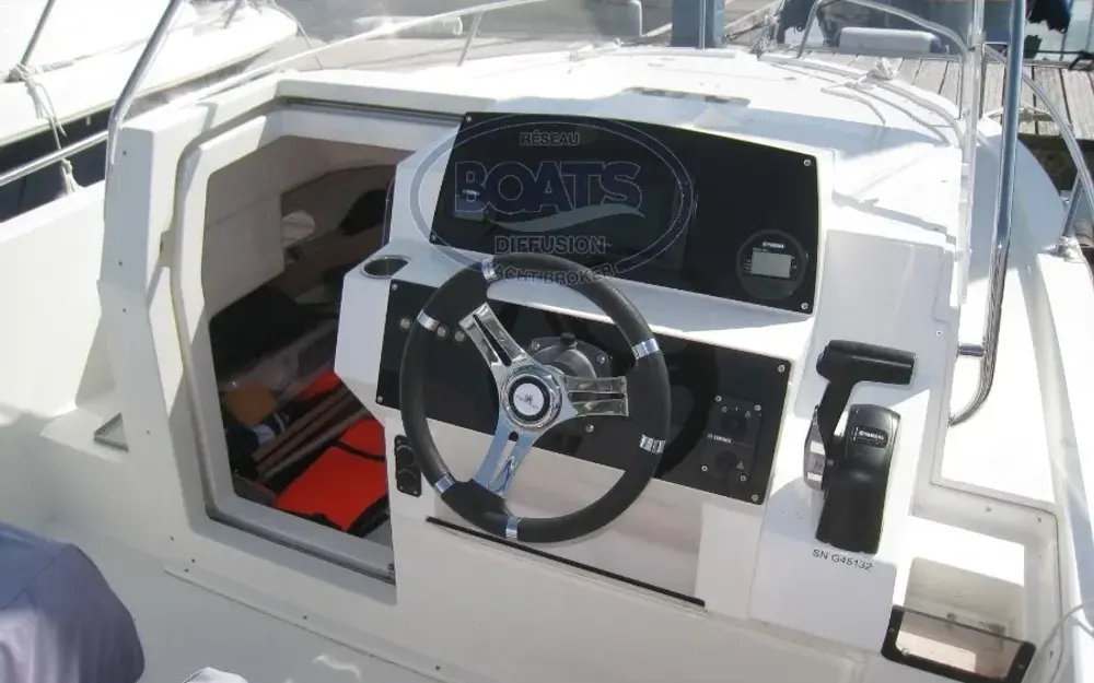 slider 8 Pacific Craft  630 SC