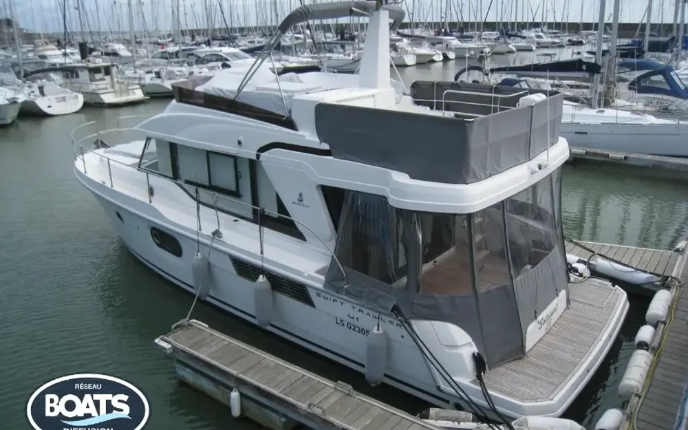slider 0 Beneteau Swift Trawler 41 Fly