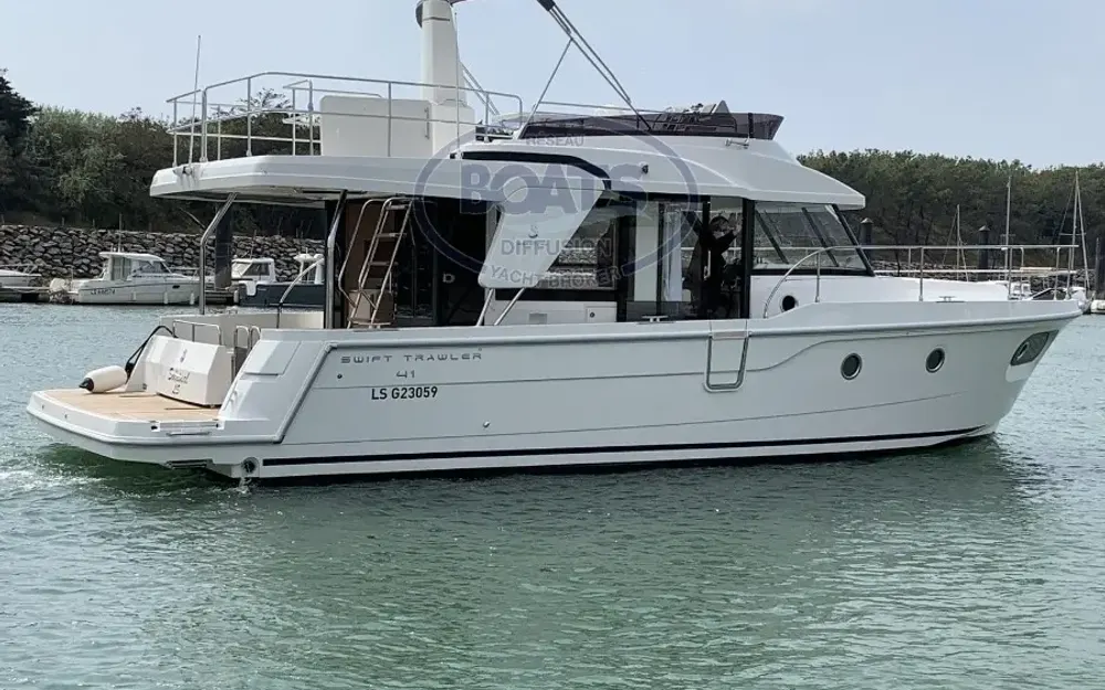 slider 13 Beneteau Swift Trawler 41 Fly