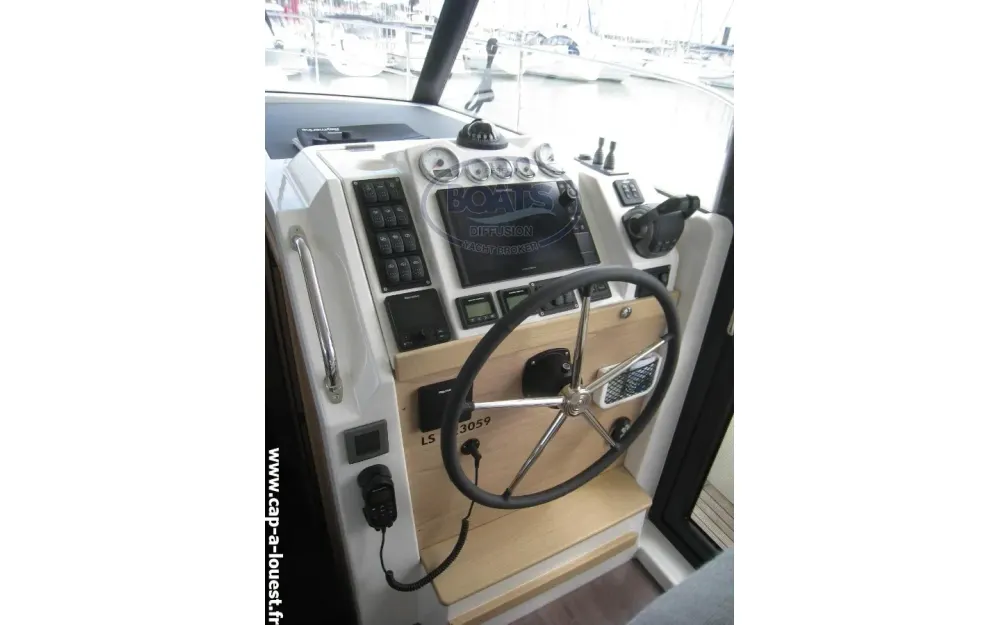 slider 7 Beneteau Swift Trawler 41 Fly