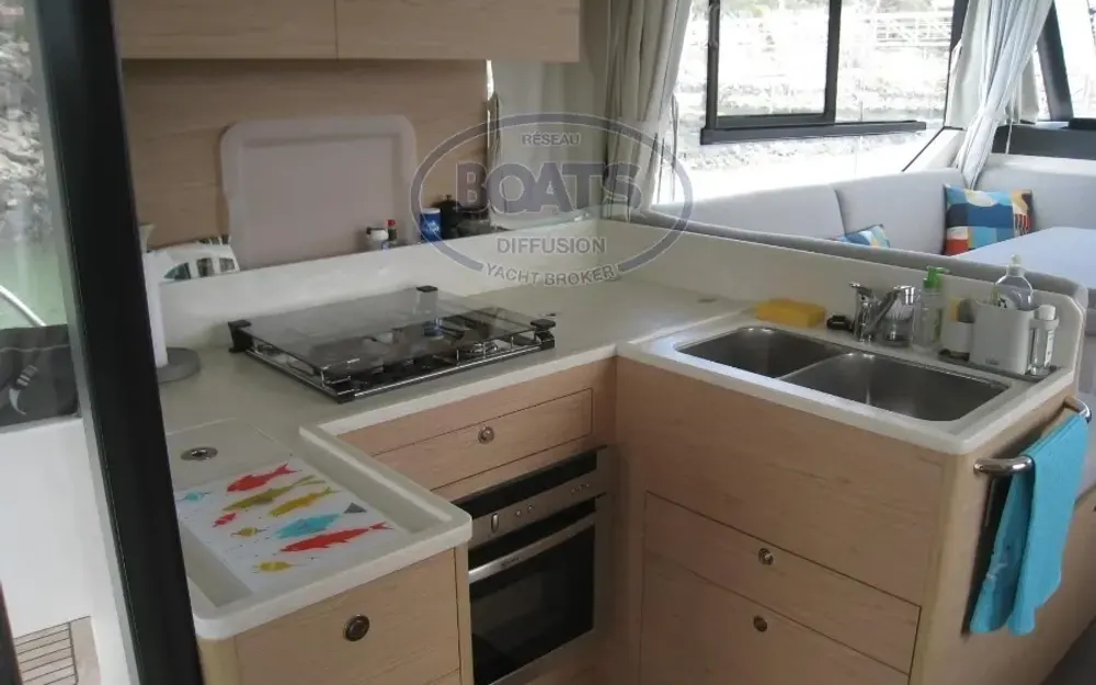 slider 8 Beneteau Swift Trawler 41 Fly