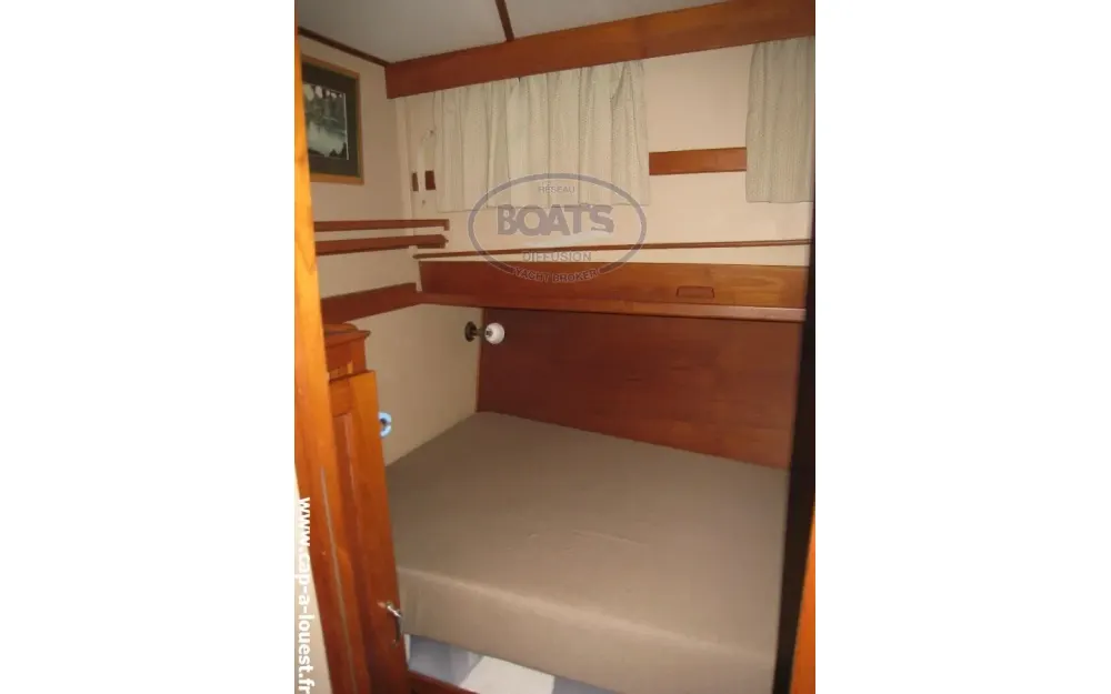 slider 12 American Marine Grand Banks 42 Europa