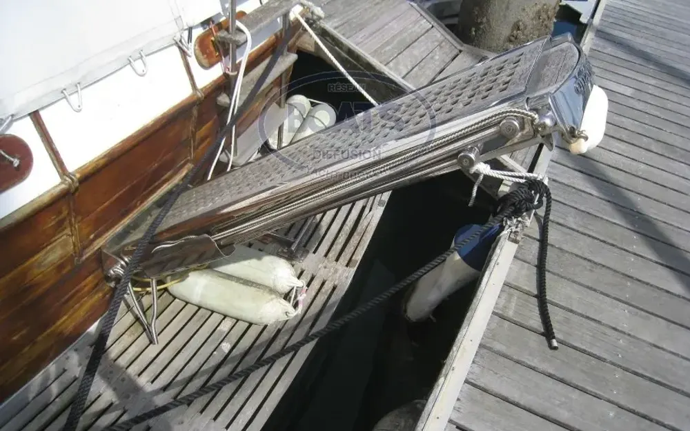 slider 1 American Marine Grand Banks 42 Europa