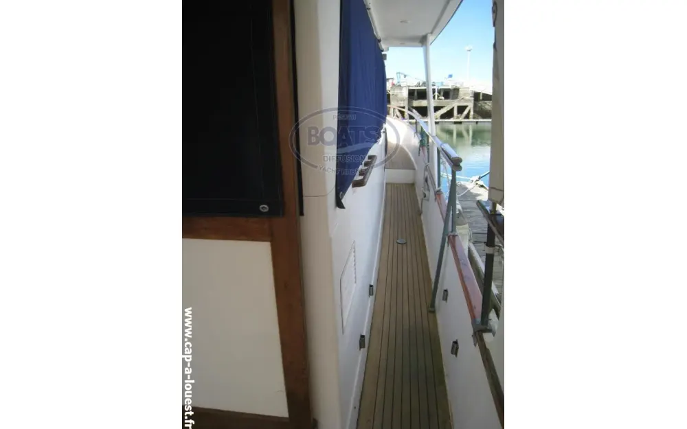 slider 2 American Marine Grand Banks 42 Europa