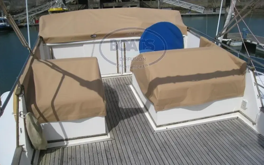 slider 5 American Marine Grand Banks 42 Europa
