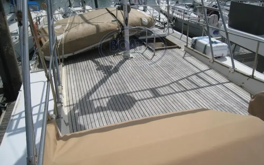 slider 6 American Marine Grand Banks 42 Europa