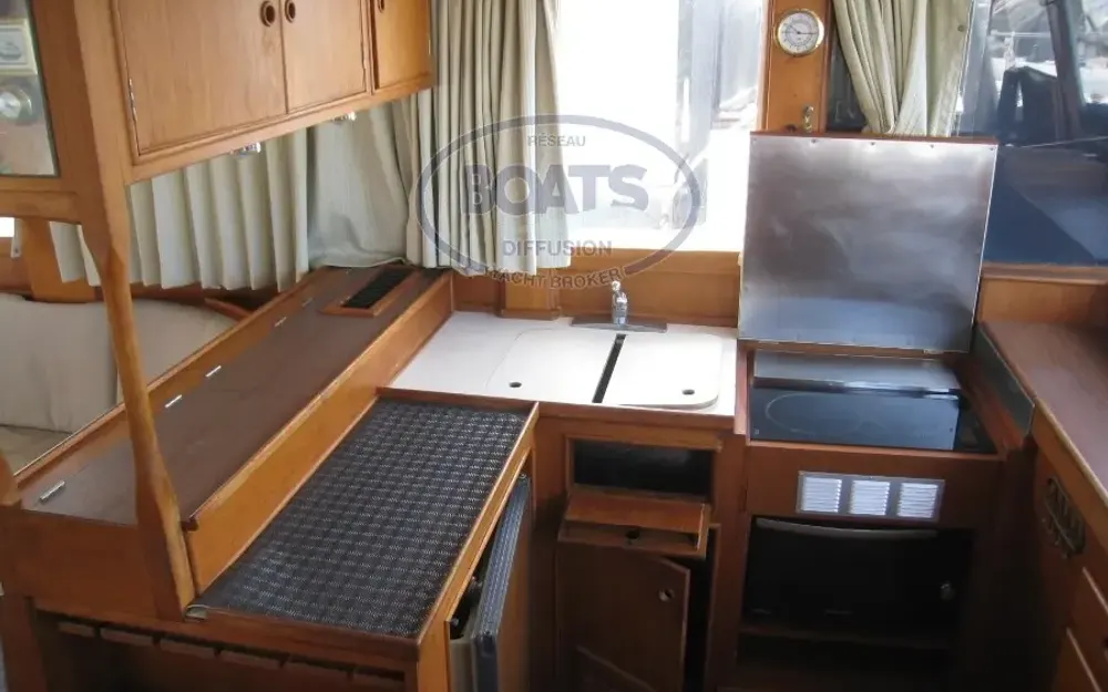 slider 8 American Marine Grand Banks 42 Europa