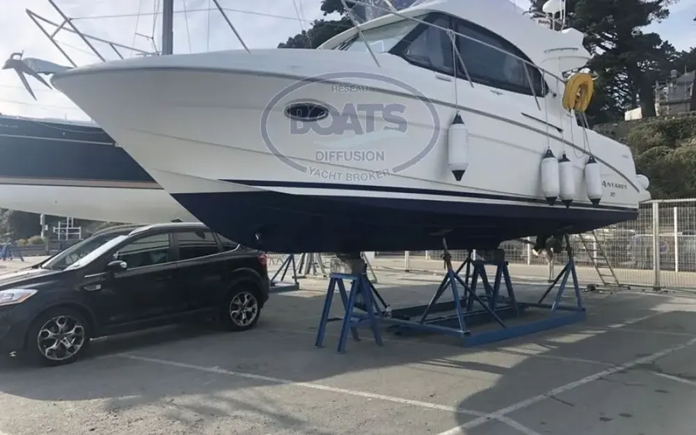 slider 13 Beneteau Antares 30 Fly