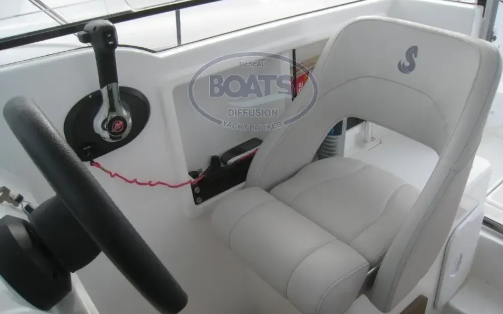 slider 9 Beneteau Antares 6 OB