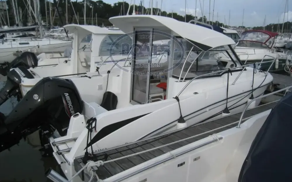 slider 1 Beneteau Antares 6 OB