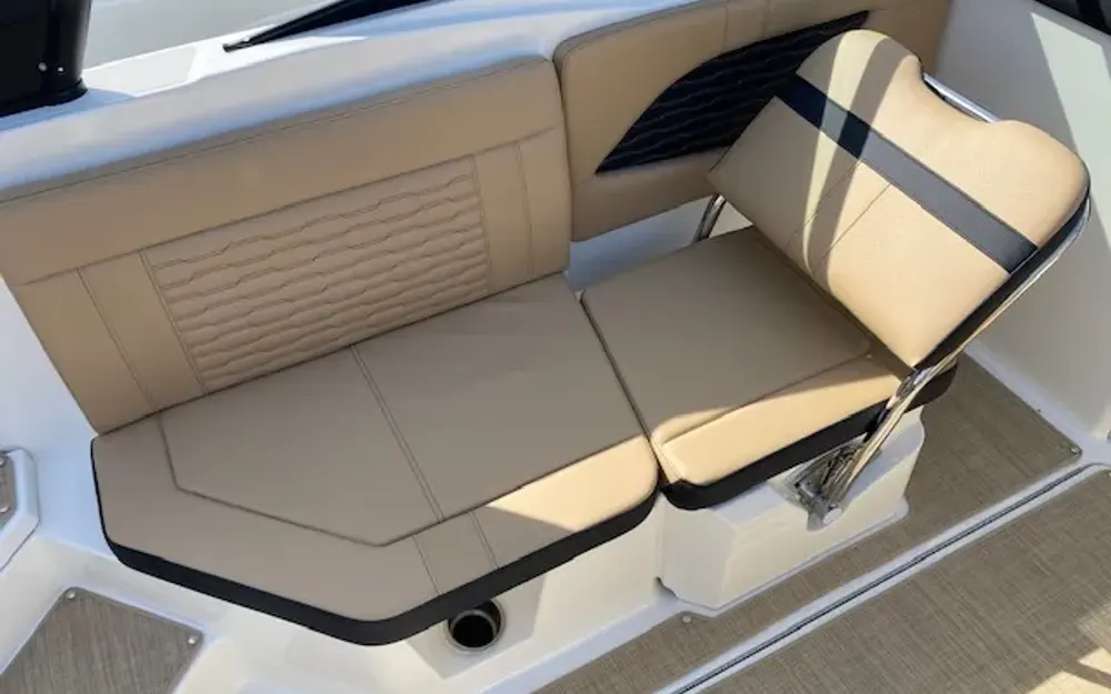 slider 5 Sea Ray SPX 230