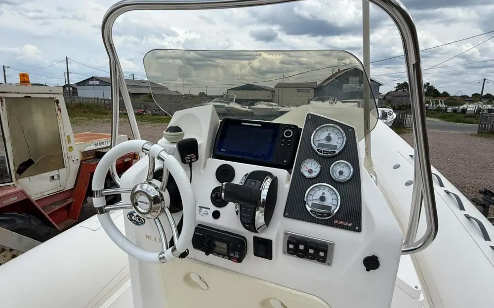 slider 6 Valiant  685 Classic