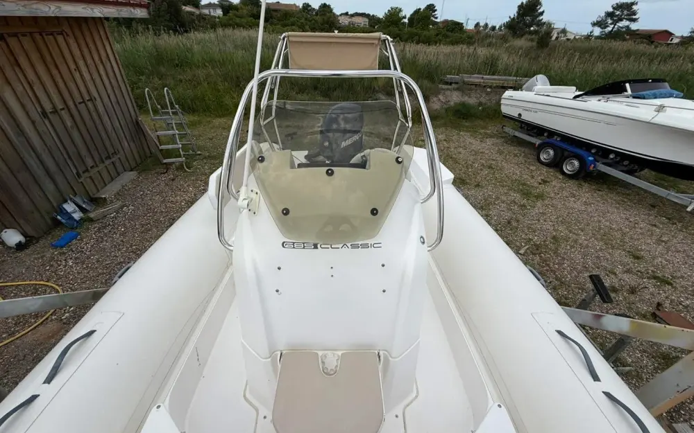 slider 8 Valiant  685 Classic