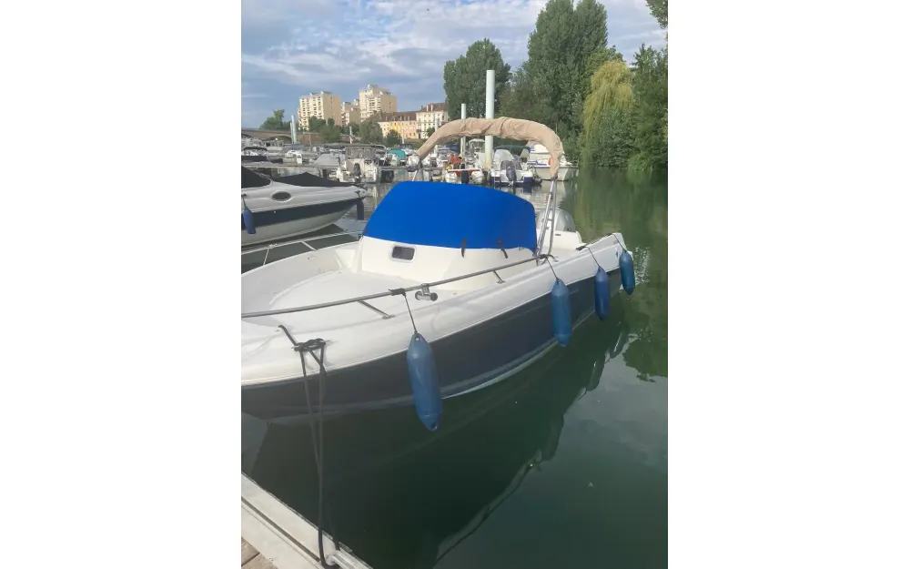 slider 4 Jeanneau Cap Camarat 635 WA
