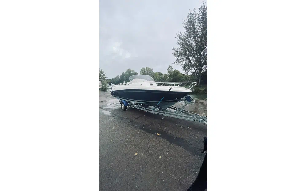 slider 0 Jeanneau Cap Camarat 635