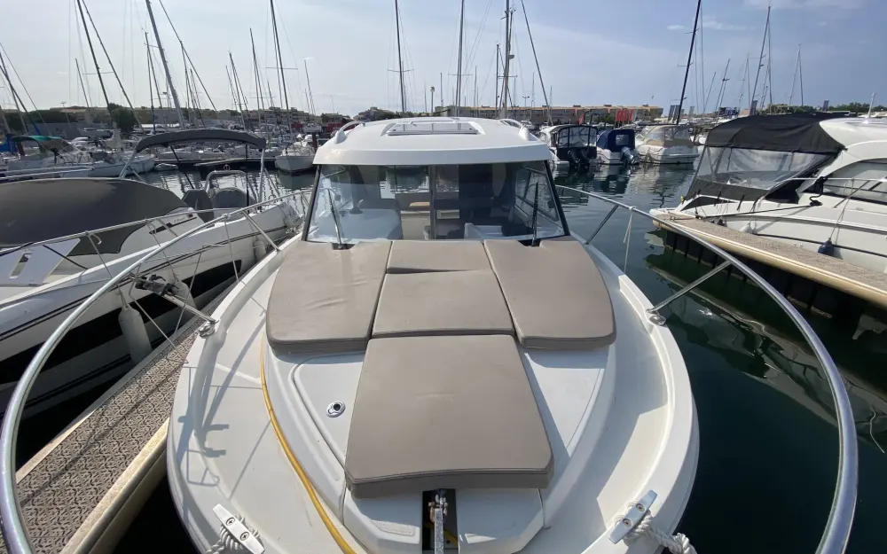 slider 11 Beneteau Antares 8 OB