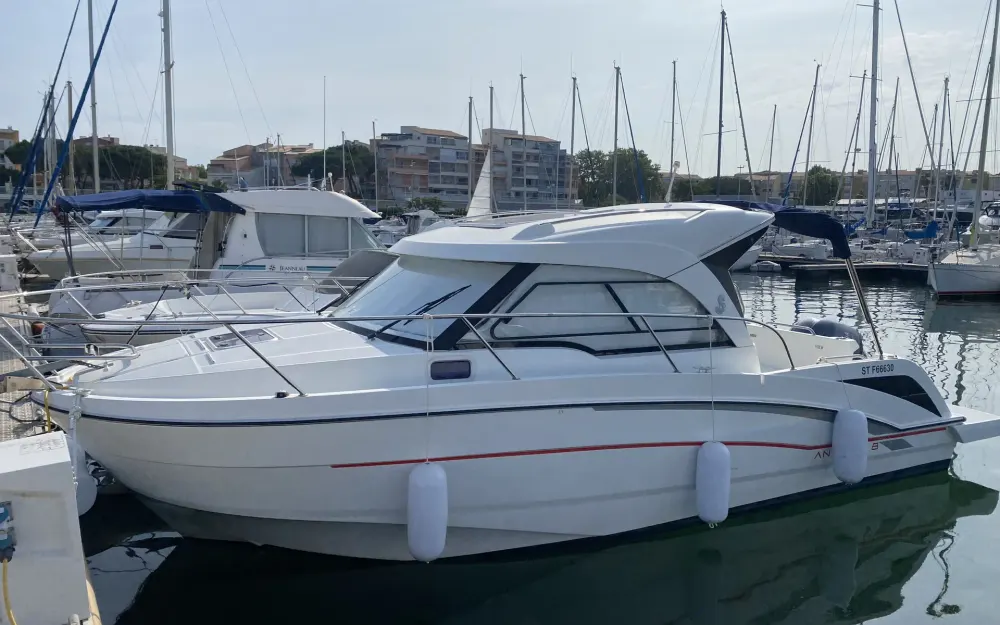slider 3 Beneteau Antares 8 OB