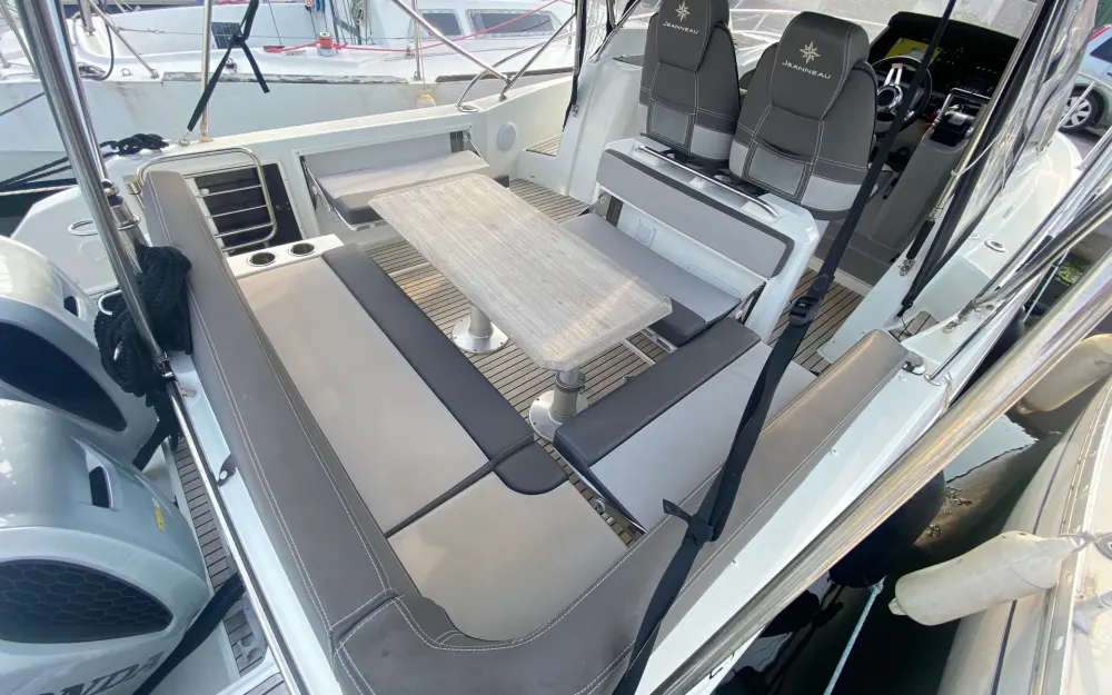 slider 8 Jeanneau Cap Camarat 9.0 WA