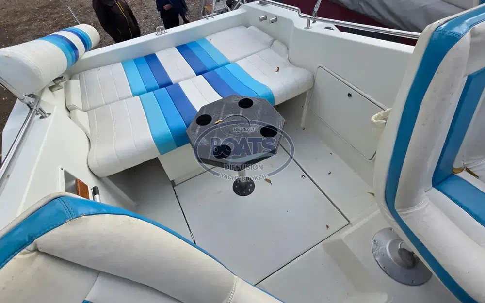 slider 6 Jeanneau Leader 650