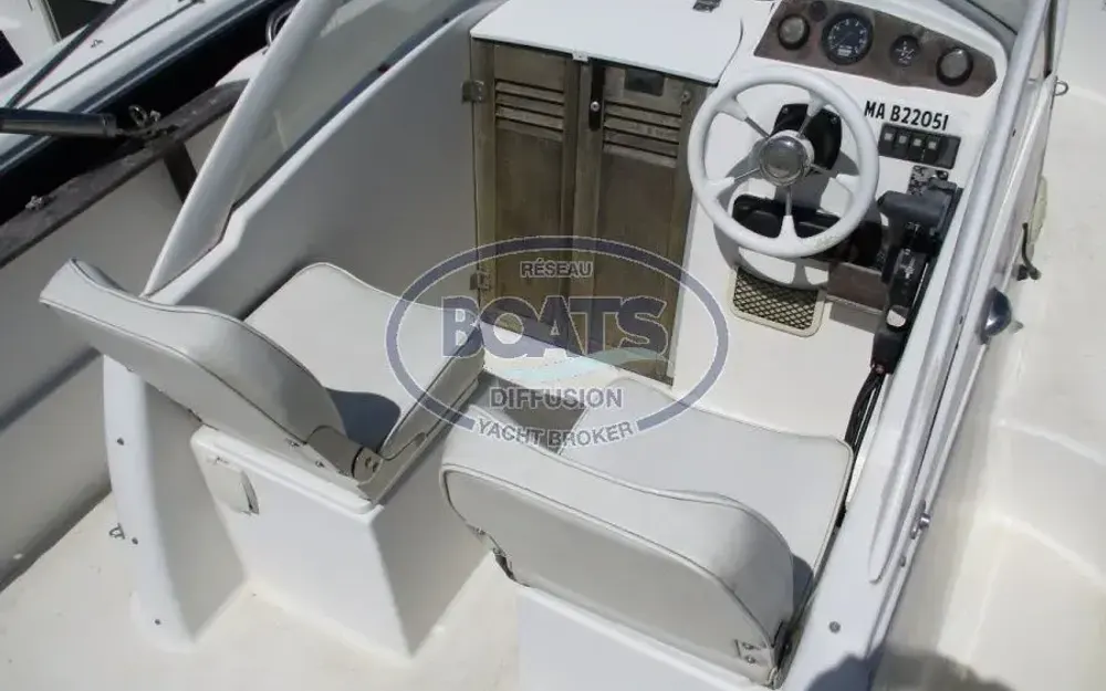 slider 3 Beneteau Ombrine 630