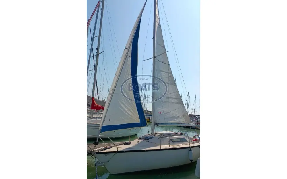 slider 7 Beneteau First 22