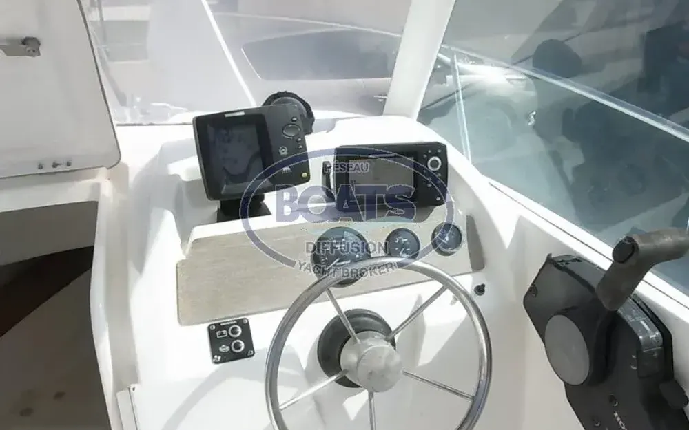 slider 2 Jeanneau Merry Fisher 585