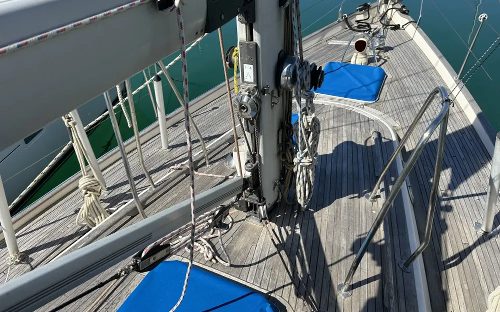 slider 9 Hallberg Rassy  42F