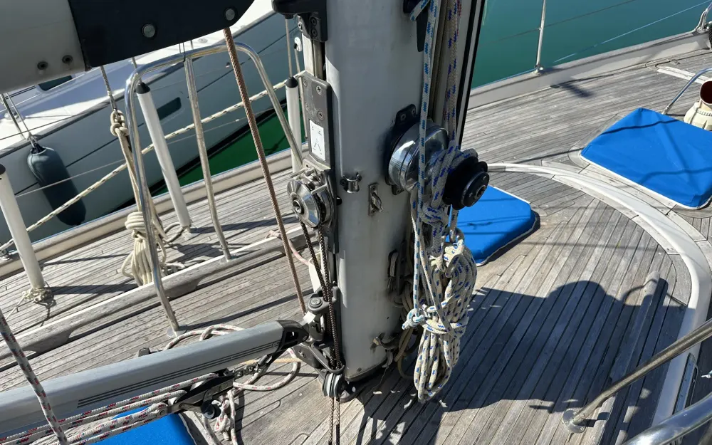 slider 10 Hallberg Rassy  42F