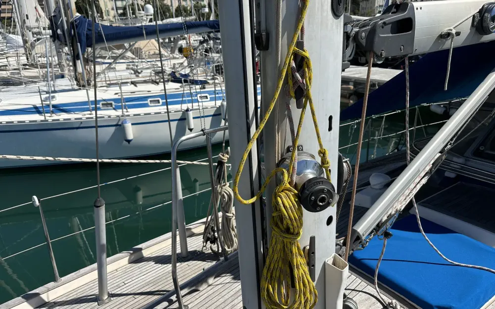 slider 11 Hallberg Rassy  42F