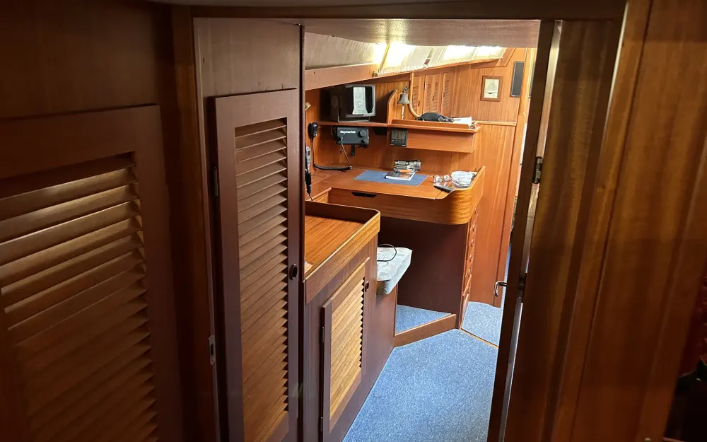 slider 30 Hallberg Rassy  42F