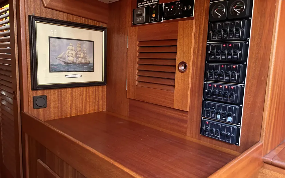 slider 31 Hallberg Rassy  42F