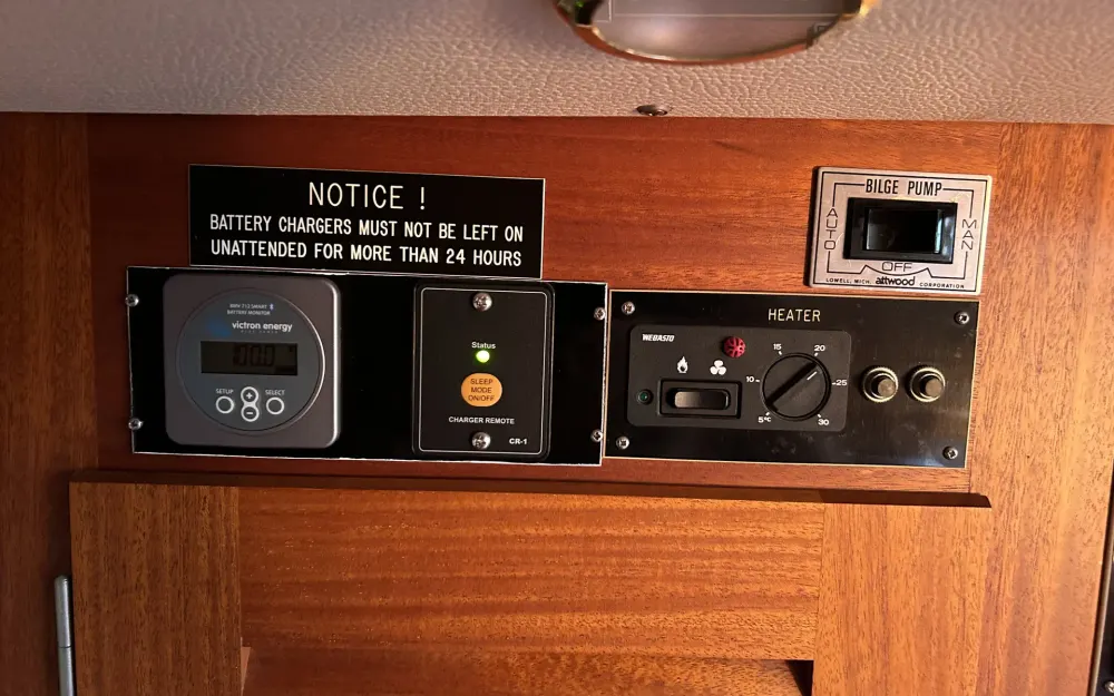 slider 34 Hallberg Rassy  42F