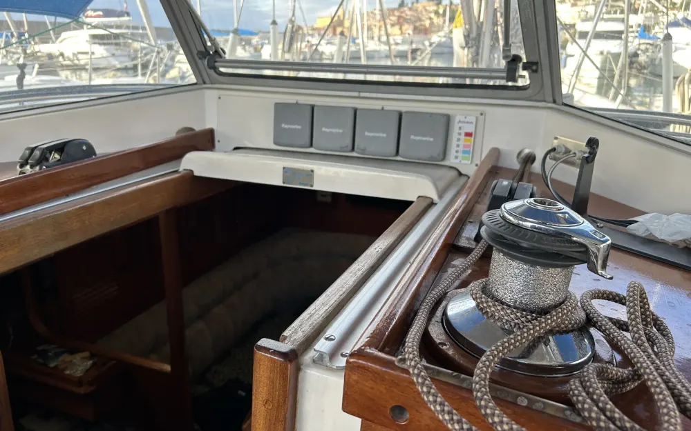 slider 36 Hallberg Rassy  42F