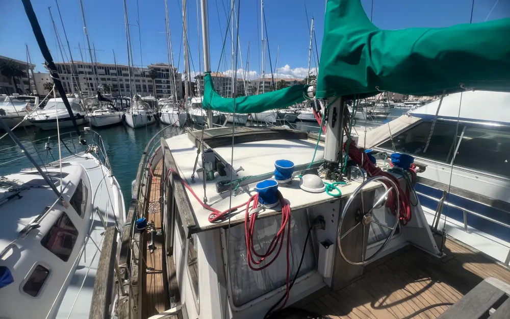 slider 12 Siltala Yachts Nauticat 33