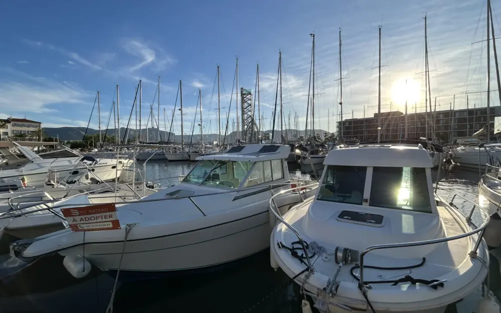 slider 16 Jeanneau Merry Fisher 700