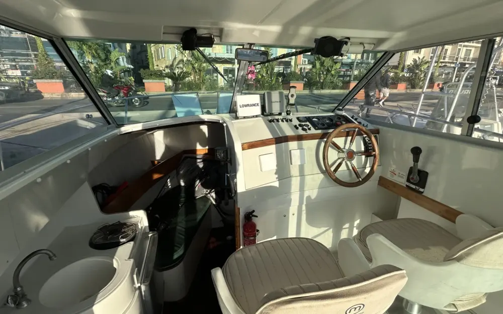 slider 1 Jeanneau Merry Fisher 700
