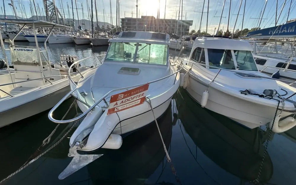 slider 2 Jeanneau Merry Fisher 700