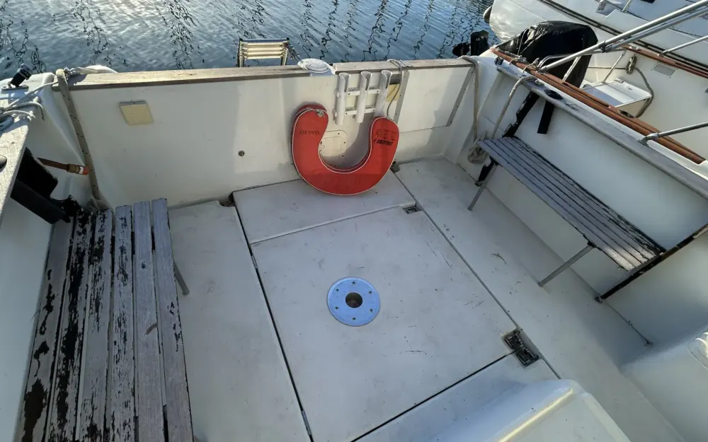 slider 6 Jeanneau Merry Fisher 700