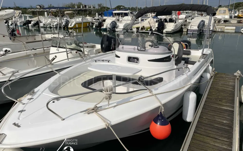 slider 2 B2 Marine Cap Ferret 652 Open