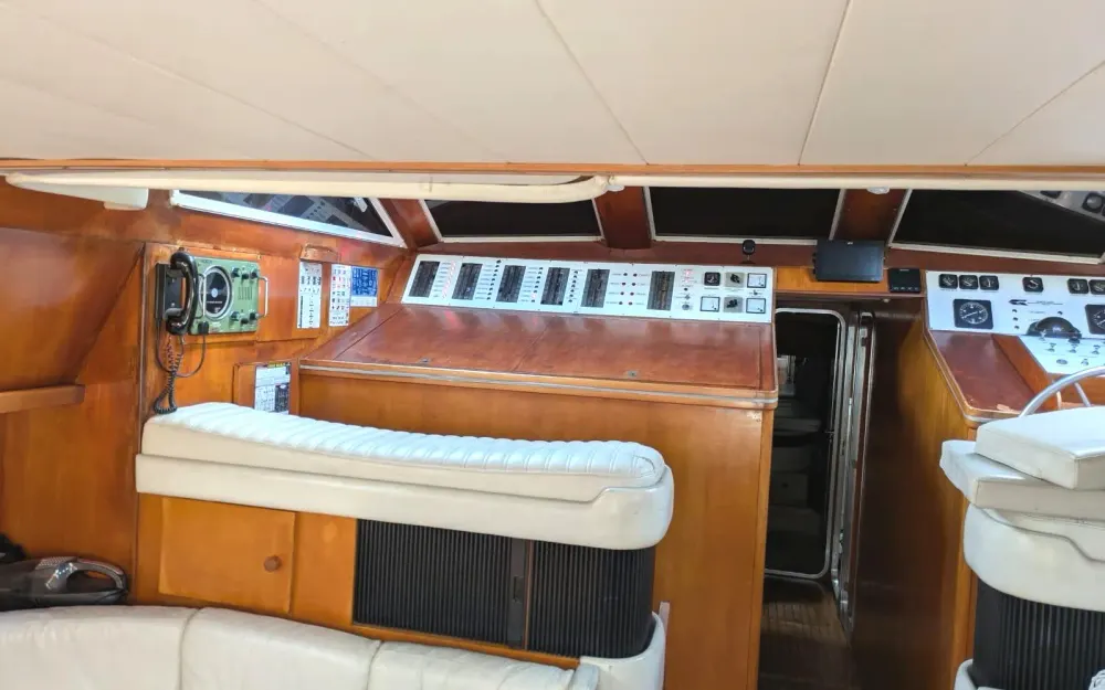 slider 6 Ferretti  53
