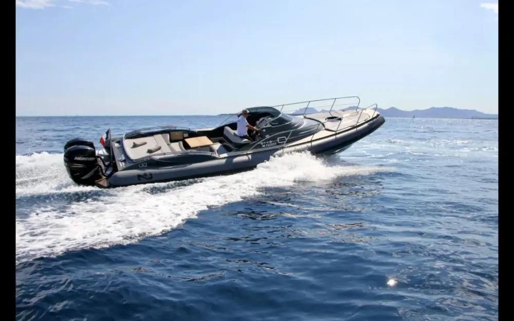 slider 1 Nuova Jolly Prince 35 Sport Cabin