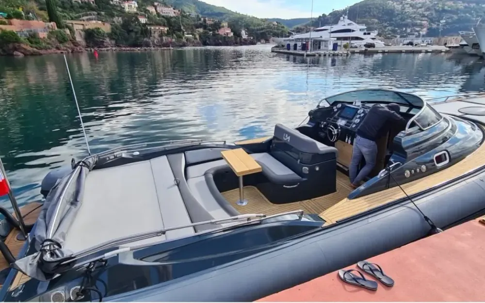 slider 6 Nuova Jolly Prince 35 Sport Cabin